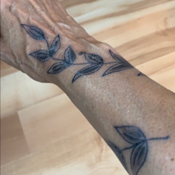 Meet your Posher, Penney - Picture 3 of 9